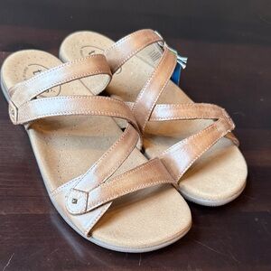 Taos Footwear Women's Brown Strappy Sandals